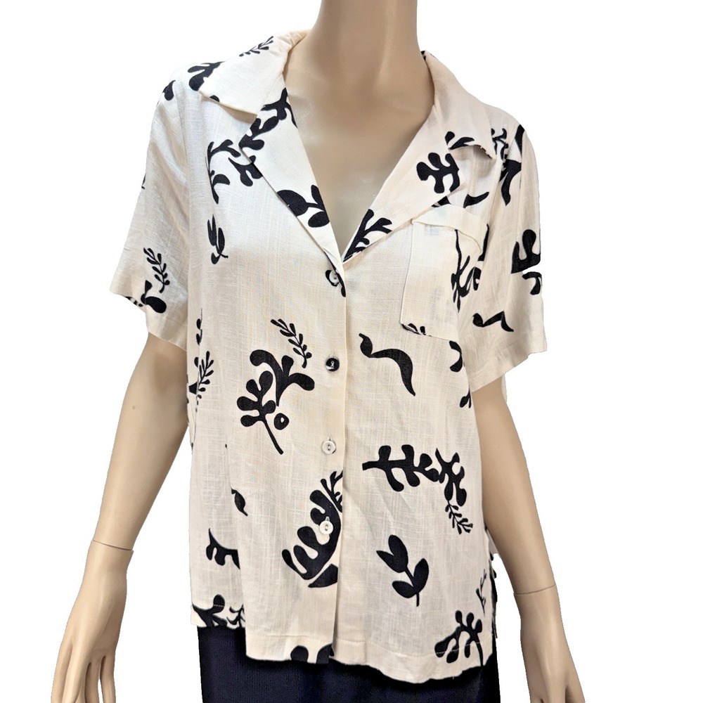 Paper Heart Button Up Camp Shirt Size XS Ivory Black Floral Linen Beach Costal